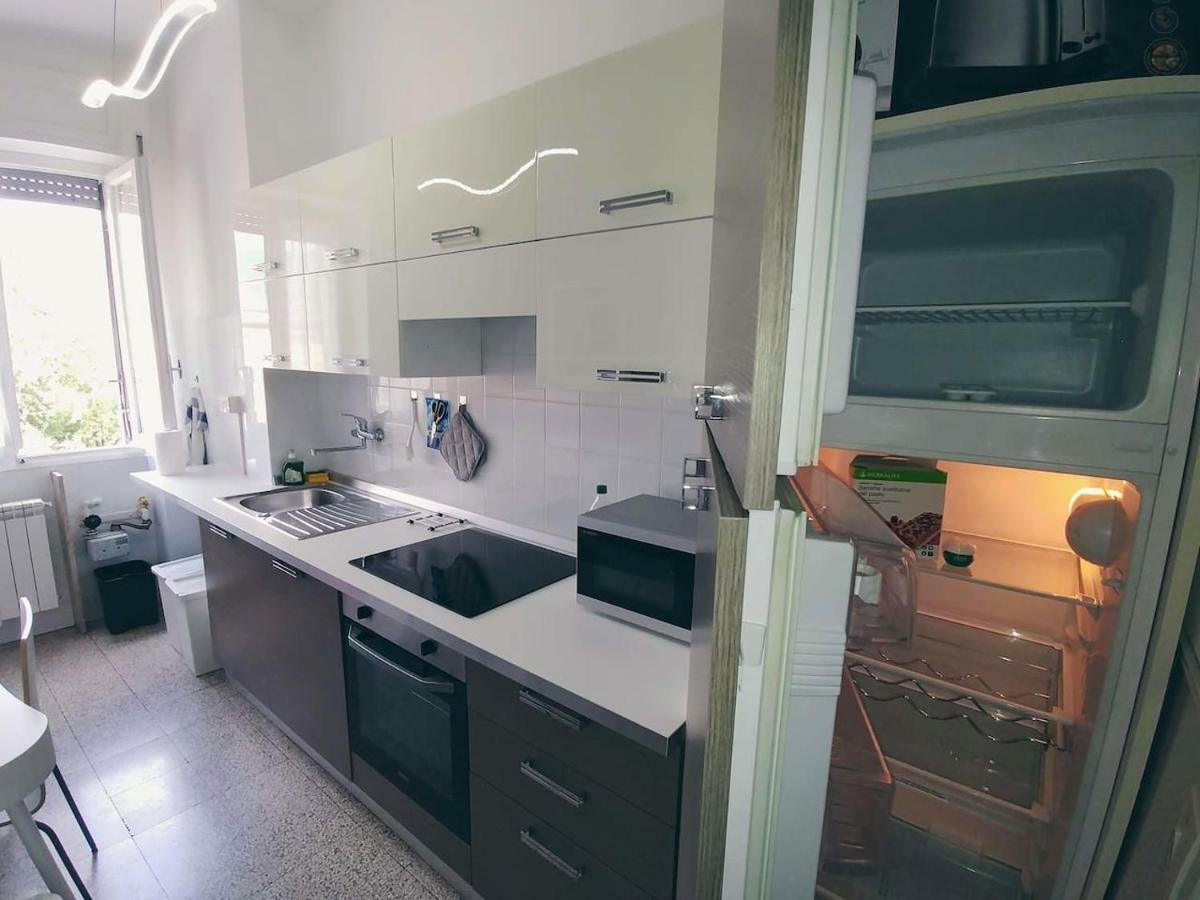 Appartamento Con Terrazzo Zona Ospedale Civile Bréscia Exterior foto